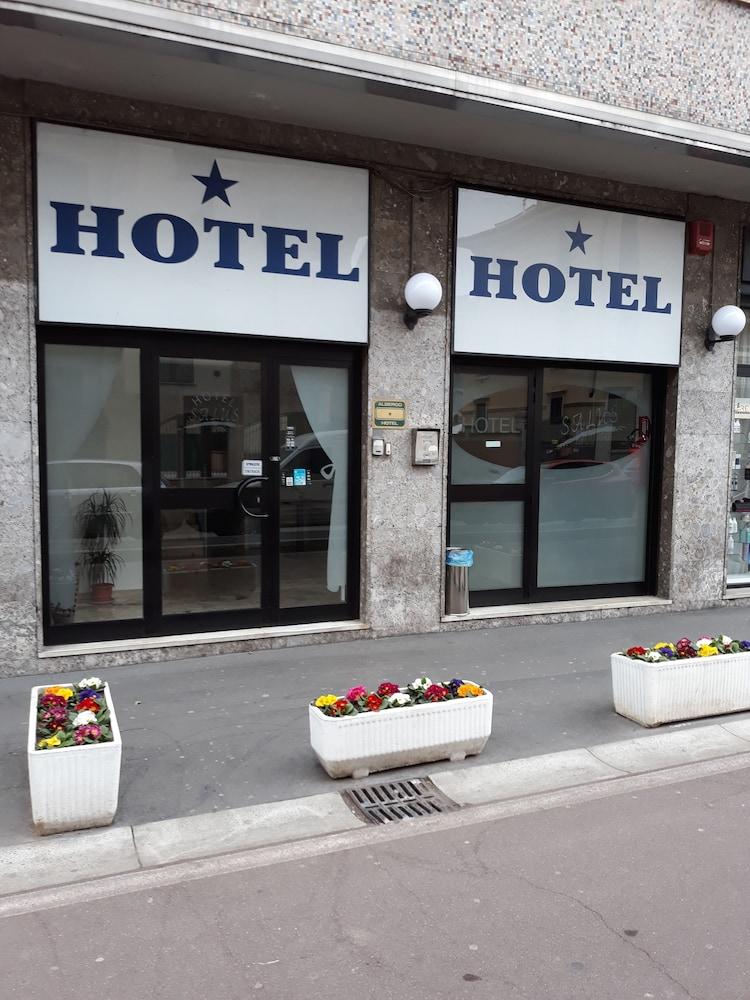 Hotel Salus Milaan Buitenkant foto