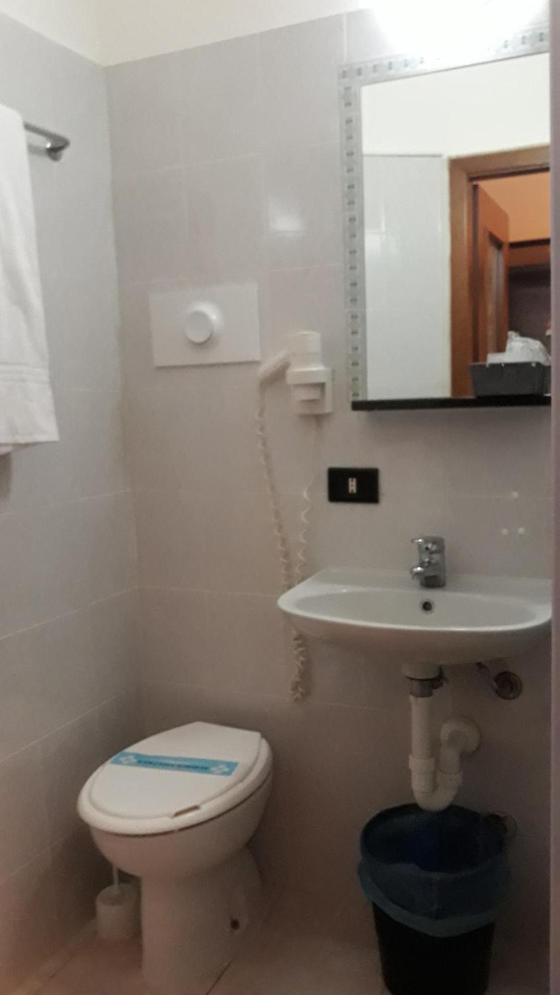 Hotel Salus Milaan Buitenkant foto