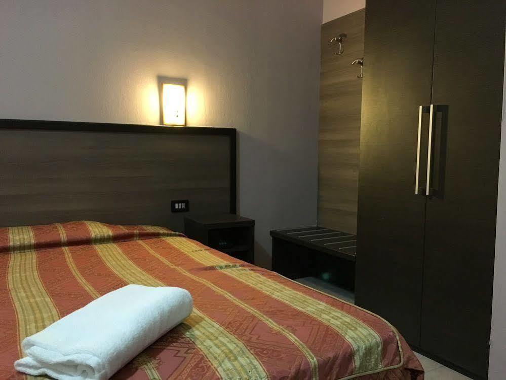 Hotel Salus Milaan Buitenkant foto