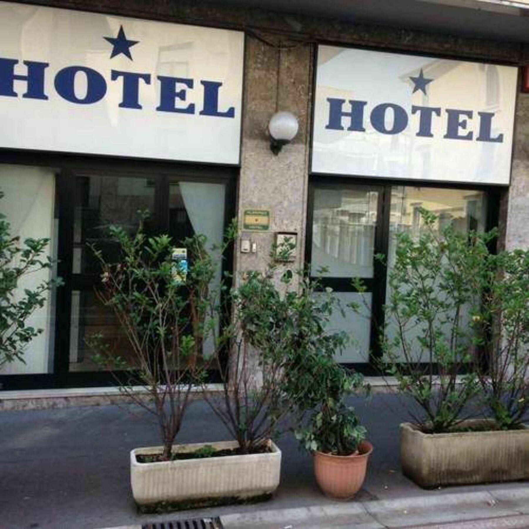 Hotel Salus Milaan Buitenkant foto